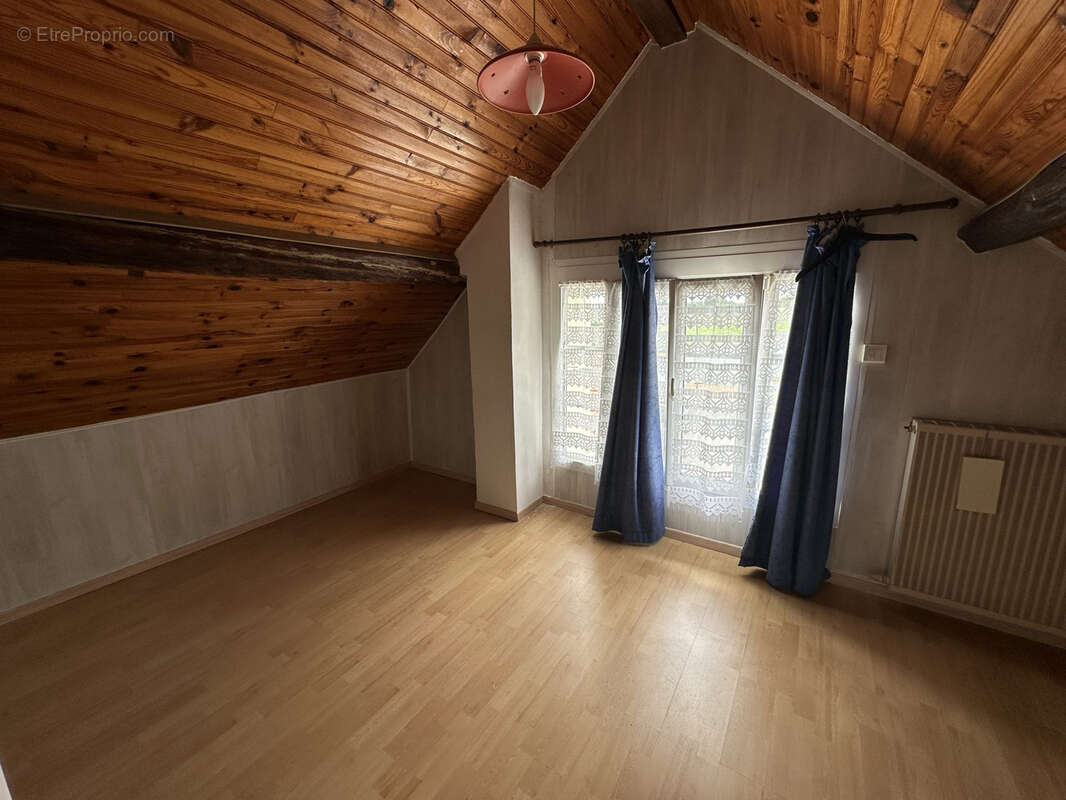 Superbe propriété Type 8 dépendances de 200 m2 sur 4100 m2 de terrain - photo 20