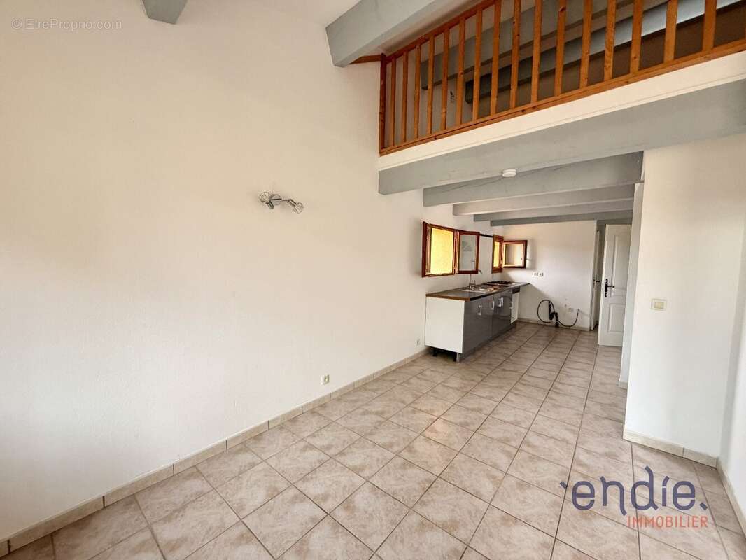 Appartement à LORGUES