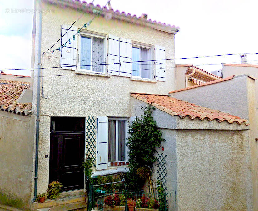 Maison à BLOMAC