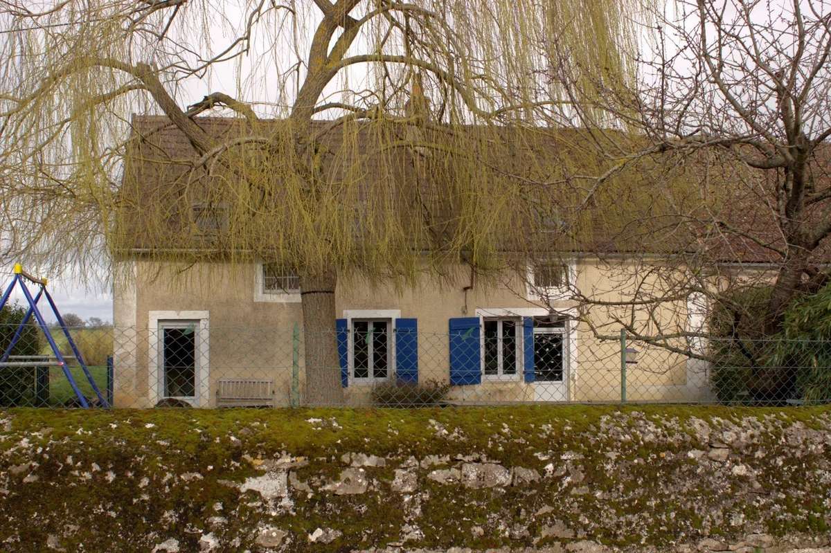 Maison à AISY-SOUS-THIL