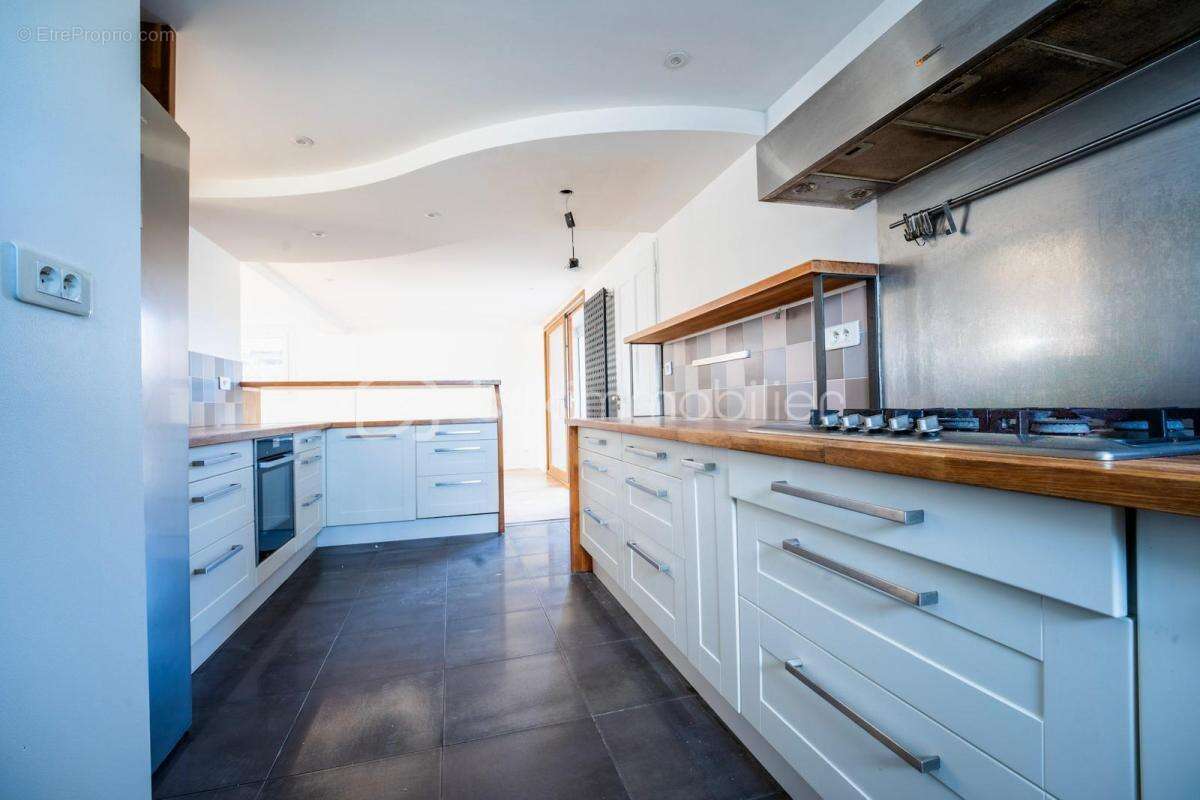 Maison à L'ISLE-D'ABEAU