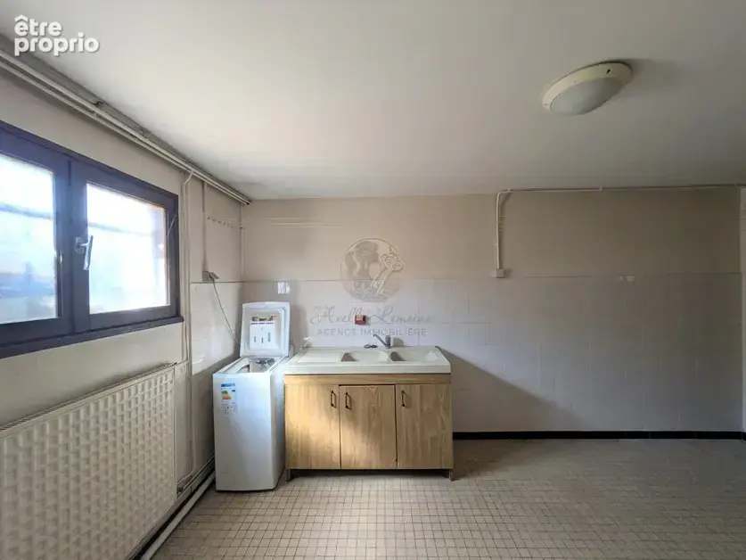 Maison avec piscine, vaste terrasse et fort potentiel d’évolution - photo 16