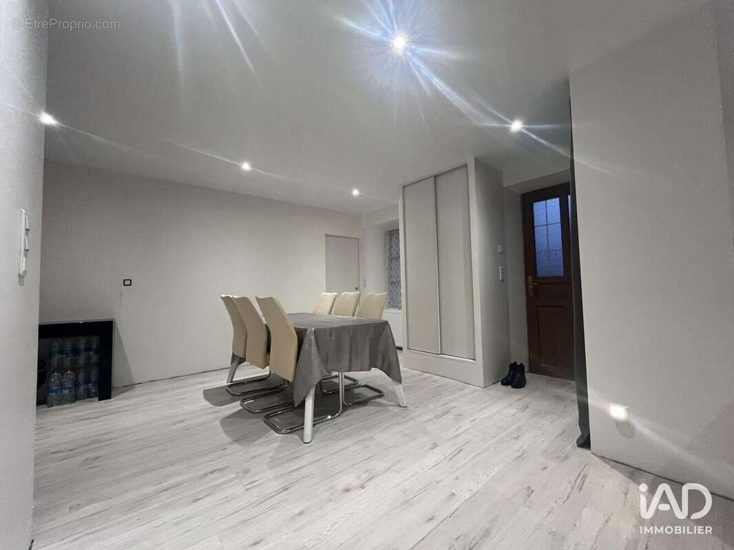 Photo 4 - Maison à CHATENAY-SUR-SEINE