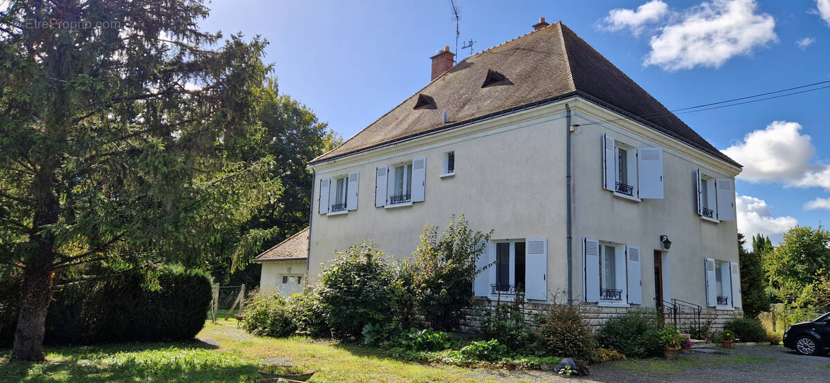 Maison à CHAVEIGNES