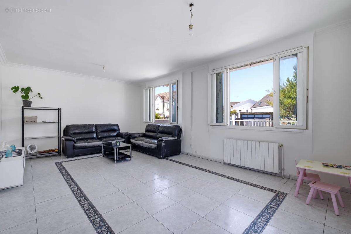 Maison de 6 pièces de 149 m² à Villepinte - photo 3