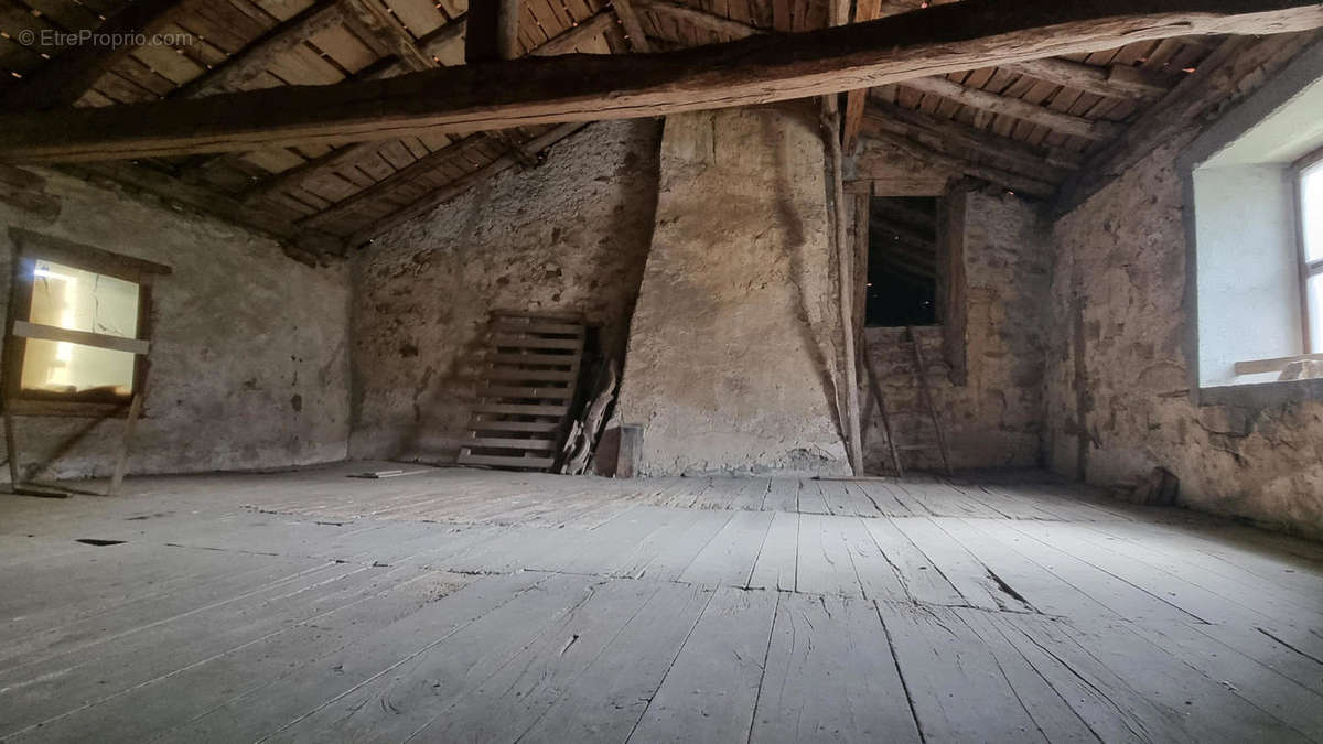 20240905_143631 - Maison à BUSSEROLLES