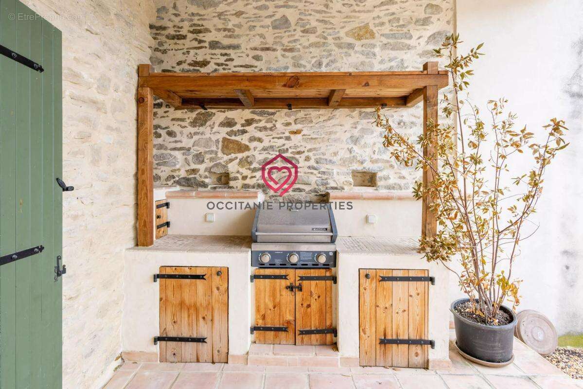 Maison en pierres rénovée avec terrasse - photo 17