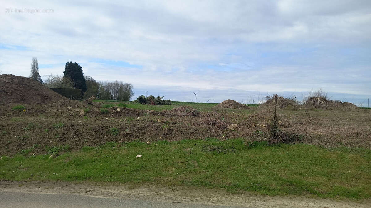 Terrain à LA VILLE-AUX-BOIS-LES-DIZY