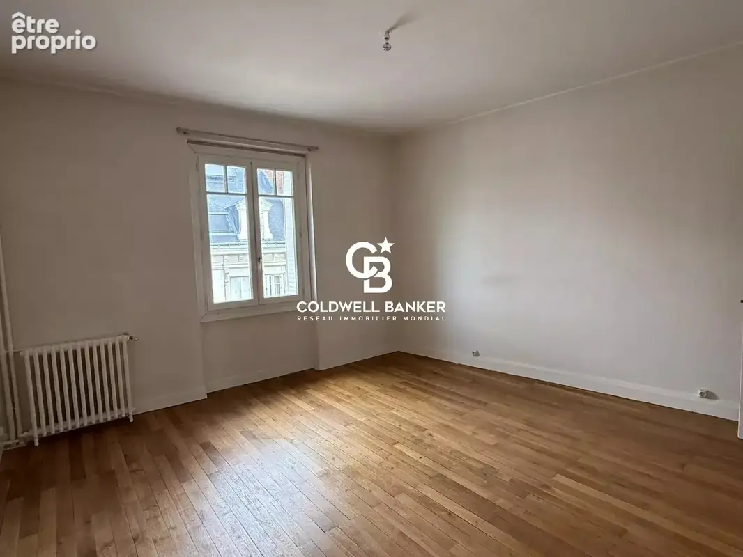 Appartement T5 Art Déco avec balcon, vue exceptionnelle, parking et cave – Hyper centre de Tours - photo 10