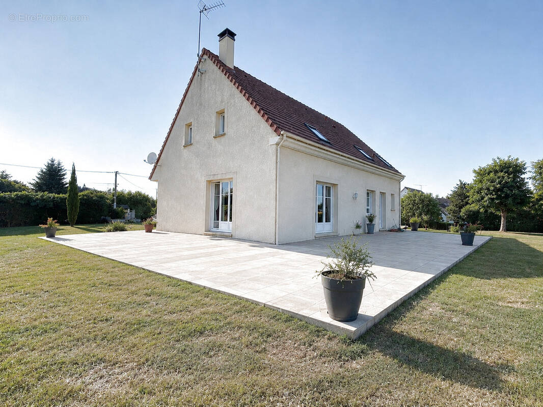 Maison à SAINT-LAURENT-LA-GATINE