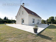 Maison à SAINT-LAURENT-LA-GATINE