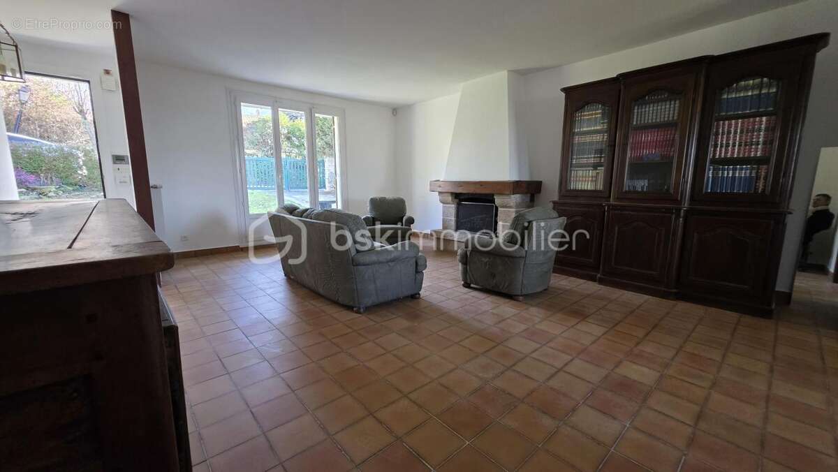 Maison à SAINT-GERMAIN-LES-CORBEIL