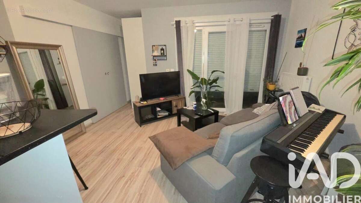Photo 4 - Appartement à FLEURY-LES-AUBRAIS