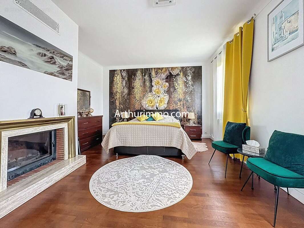 Maison à VILLECRESNES