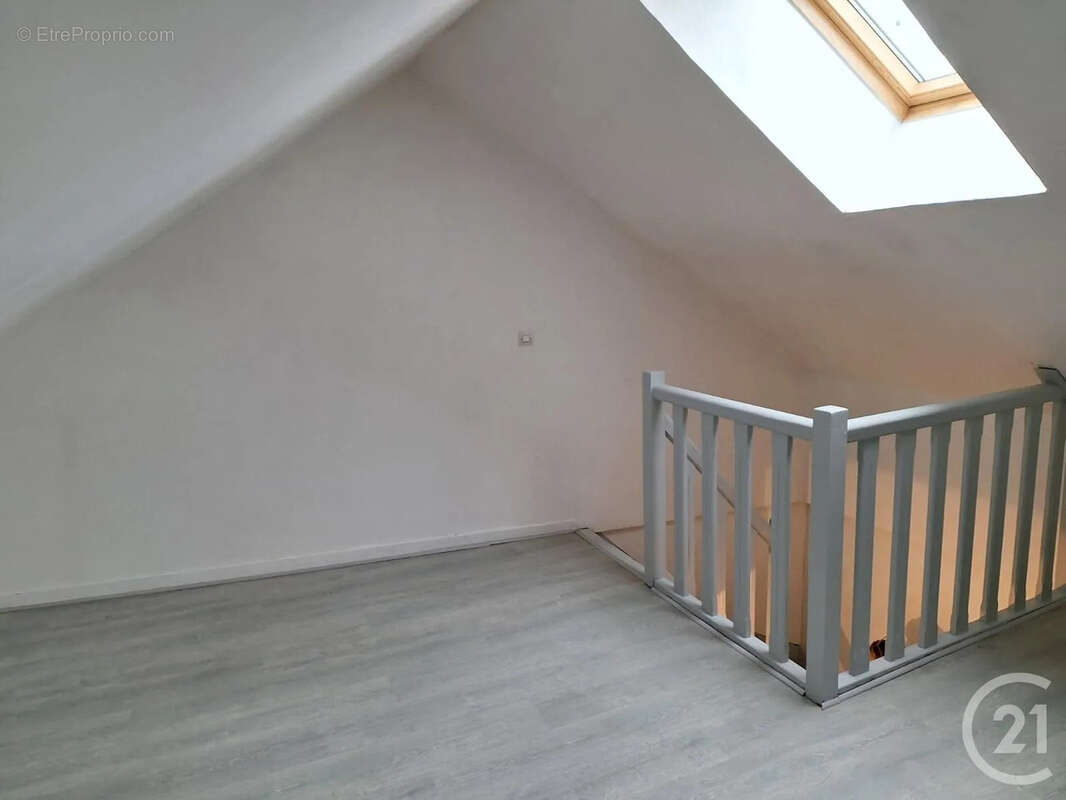 Maison à SAINT-BRICE-COURCELLES