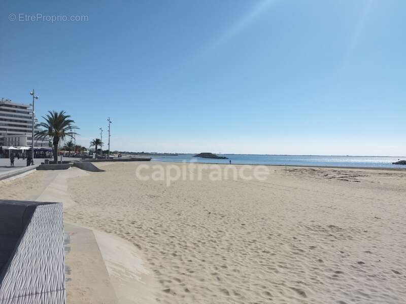 Commerce à LA GRANDE-MOTTE