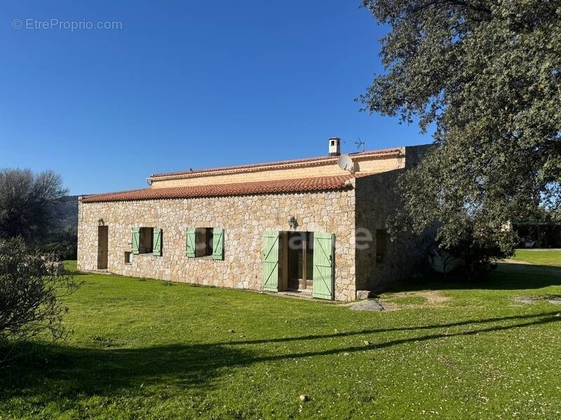 Maison à VILLE-DI-PARASO