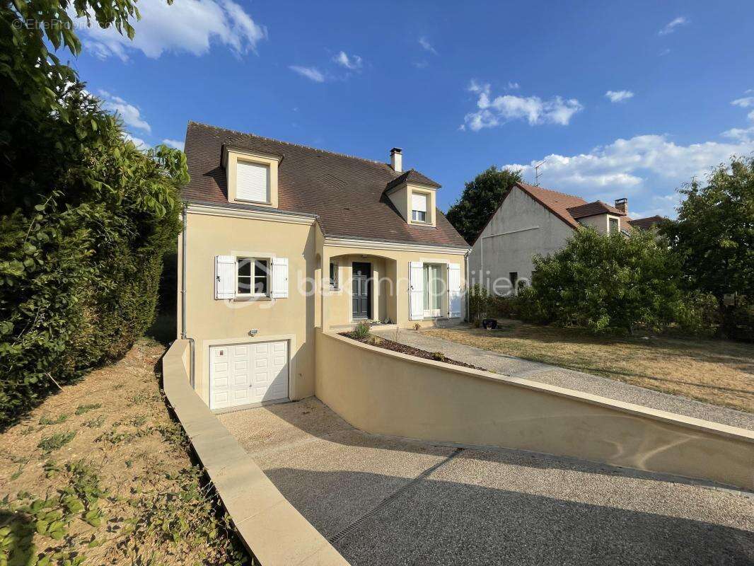Maison BOIS LE ROI - 131m² - 4 chambres - photo 16