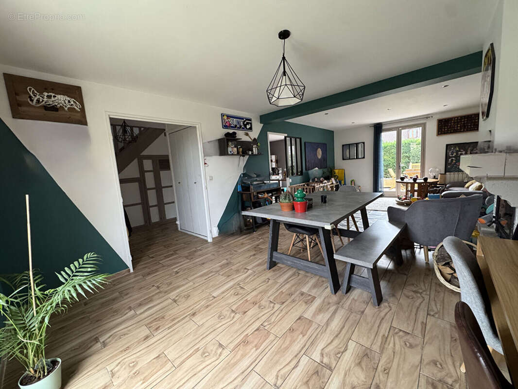 Maison à DAMMARIE-LES-LYS