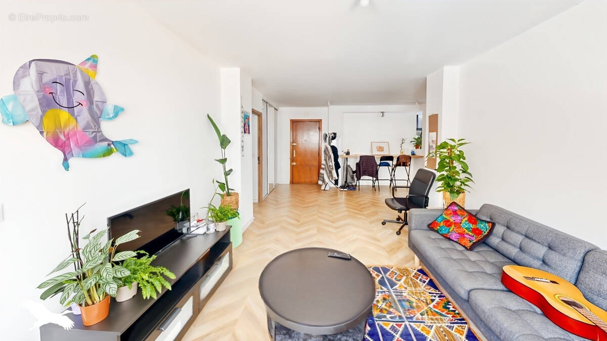 Appartement à MARSEILLE-6E