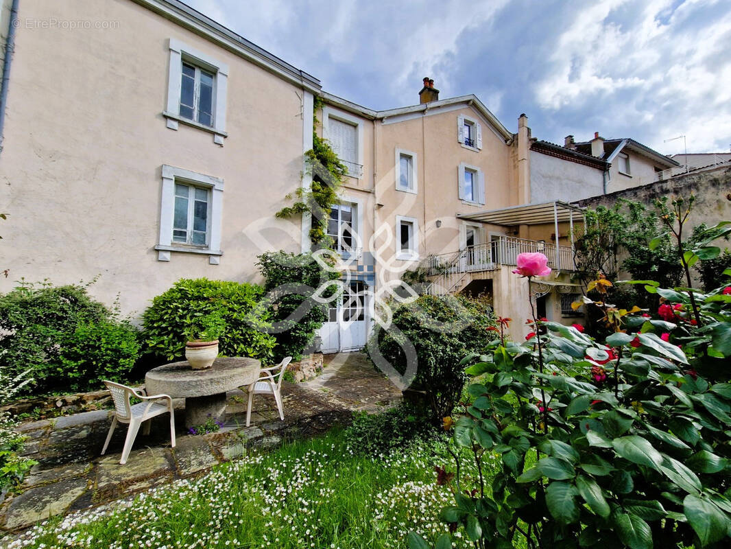 Propriété avec jardin, Centre-Ville Brioude - photo 2