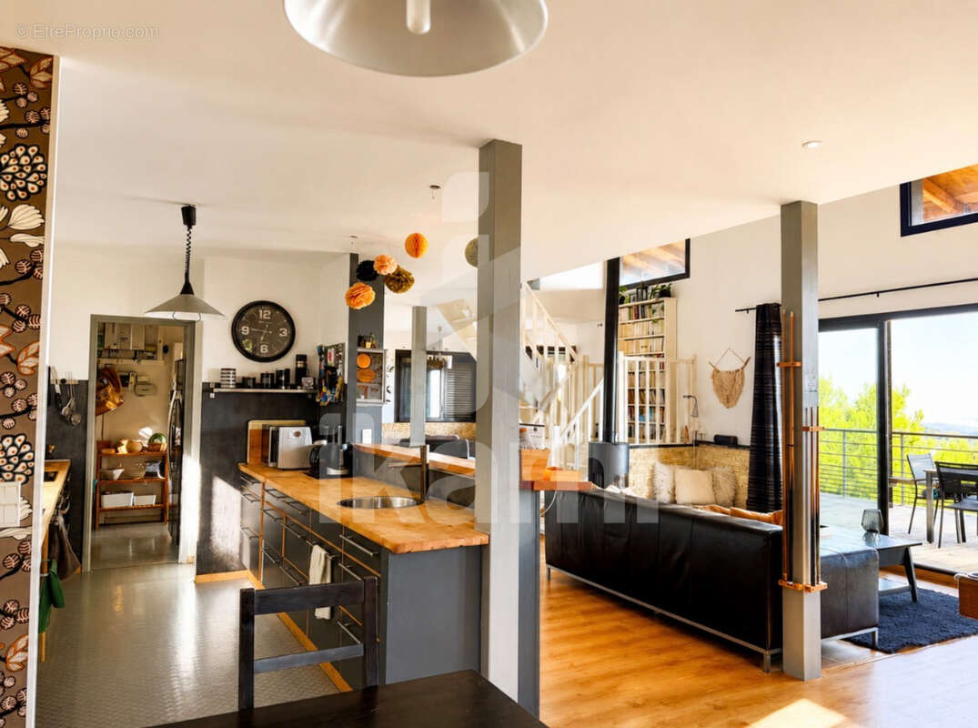 Magnifique maison en bois de 144 m2 avec vue exceptionnelle - photo 12