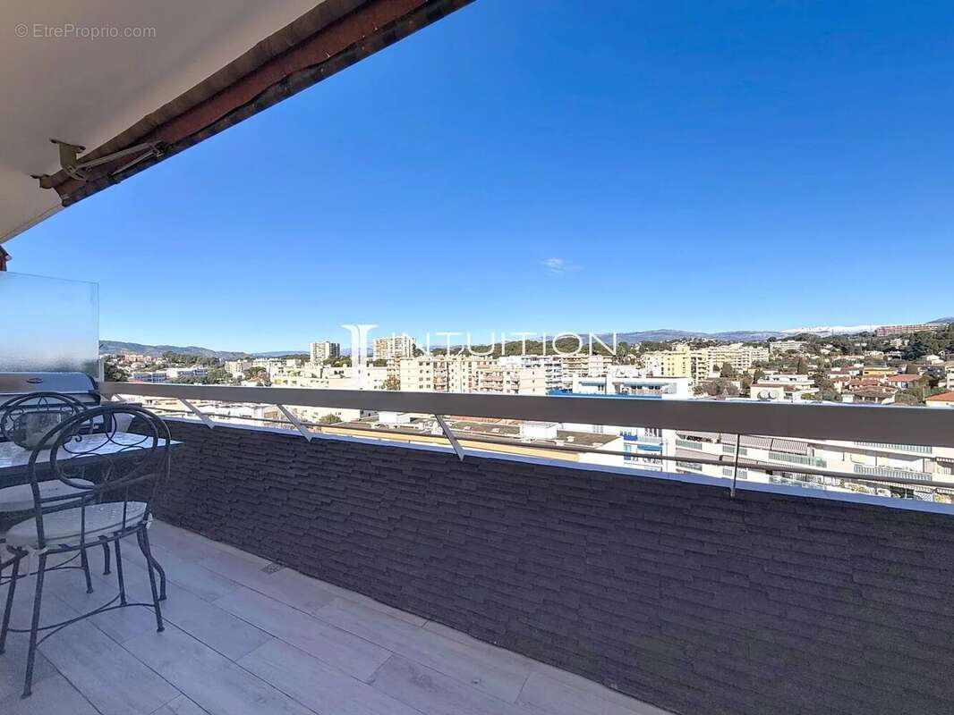 Appartement à LE CANNET