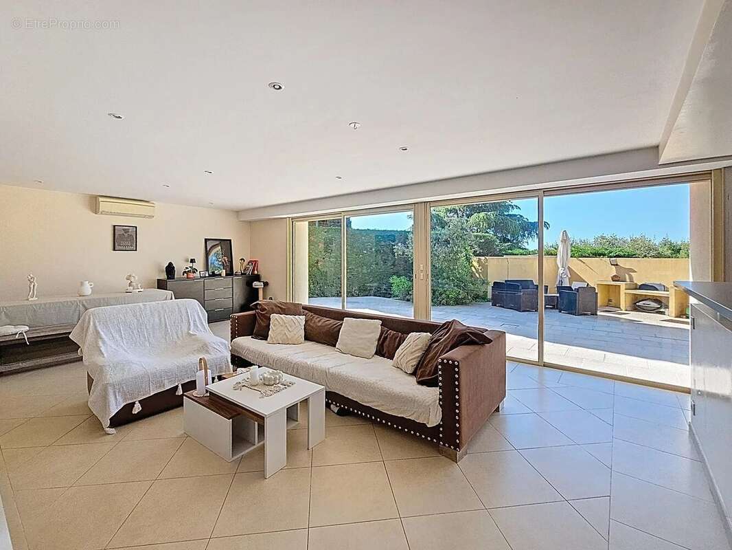 Maison à CAGNES-SUR-MER