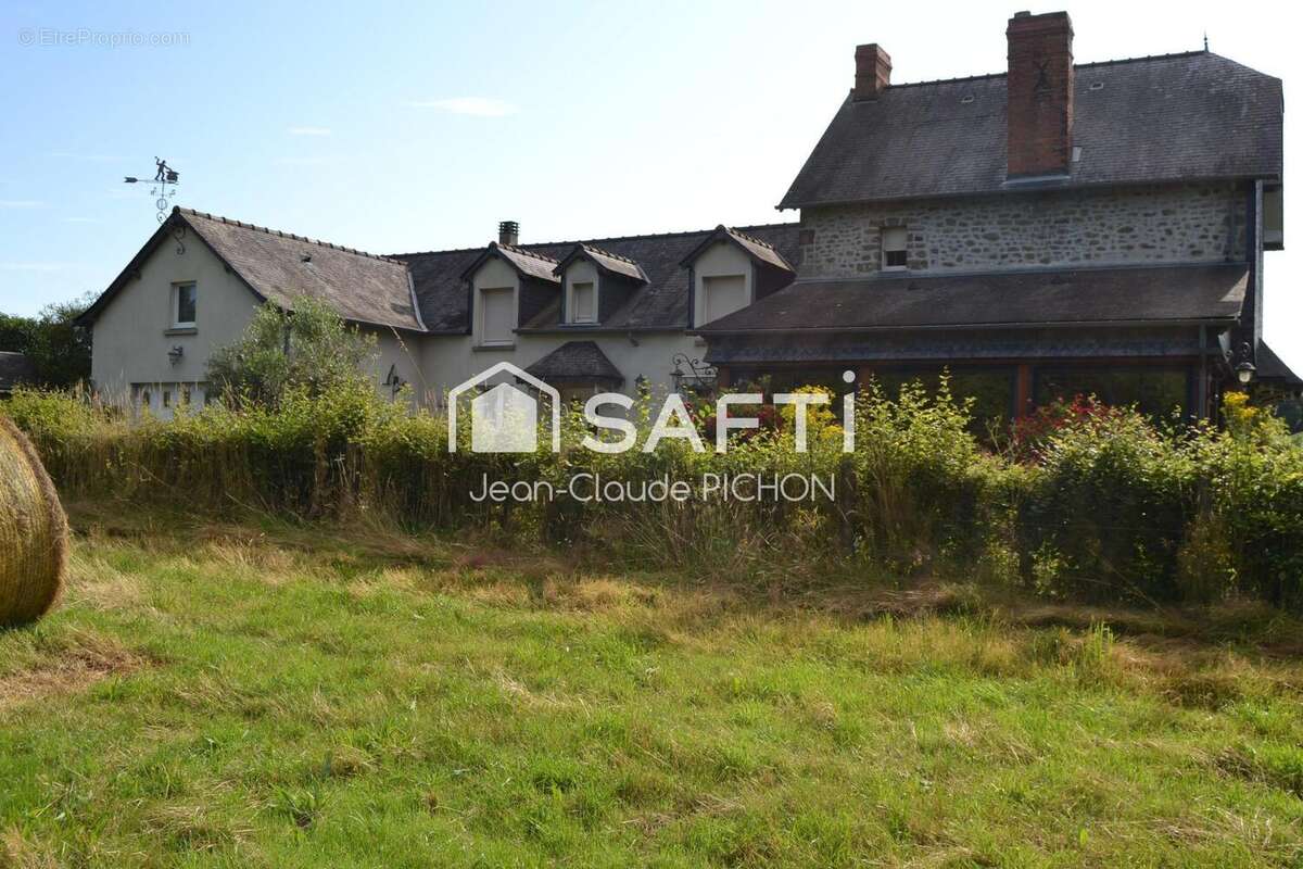 Photo 3 - Maison à AMBRIERES-LES-VALLEES