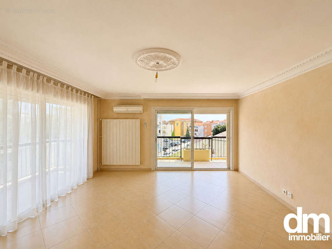 Appartement  de type 4 avec balcons et cave privative. - photo 4