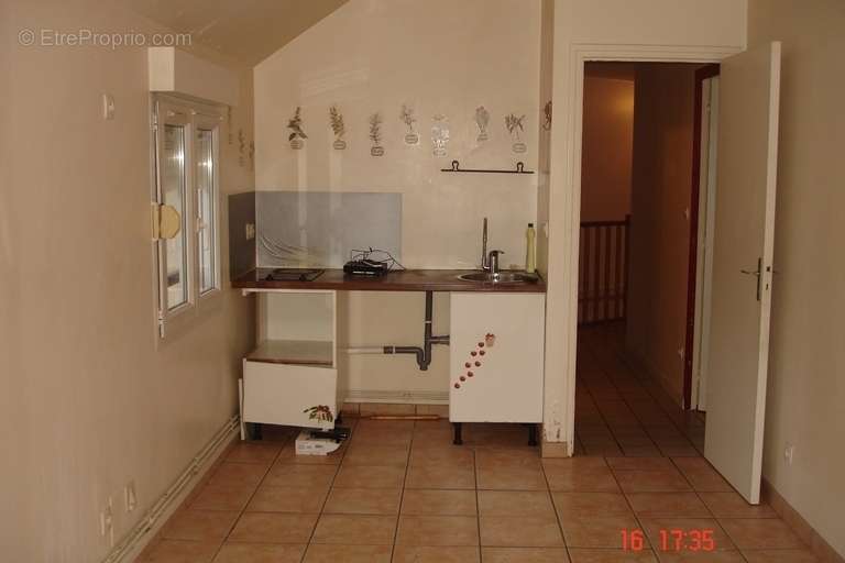 CUISINE - APPARTEMENT Ier étage - Maison à PRESLES