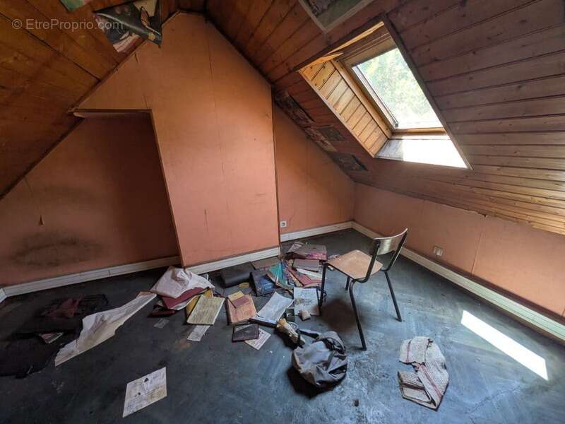 Bubry maison à rénover de 117 m² environ habitable 3 pièces appenti et hangar à rénover parcelle de 1621m² - photo 18
