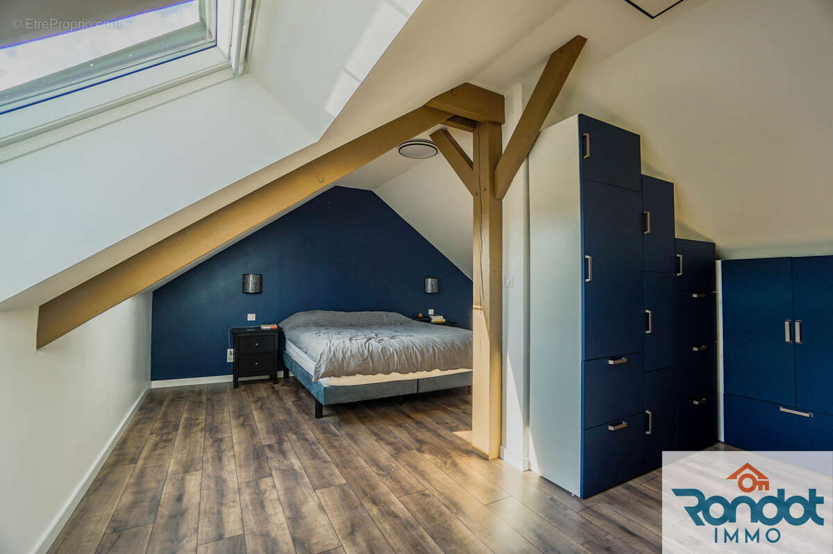 Maison à IS-SUR-TILLE