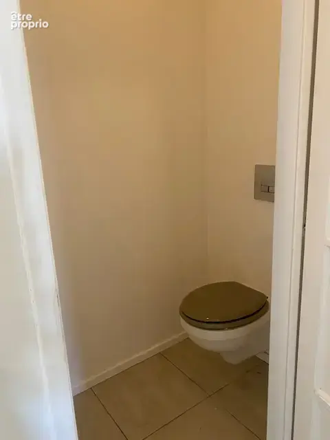 Au cœur du village, 3 P spacieux et mansardé de 68m2. - photo 9