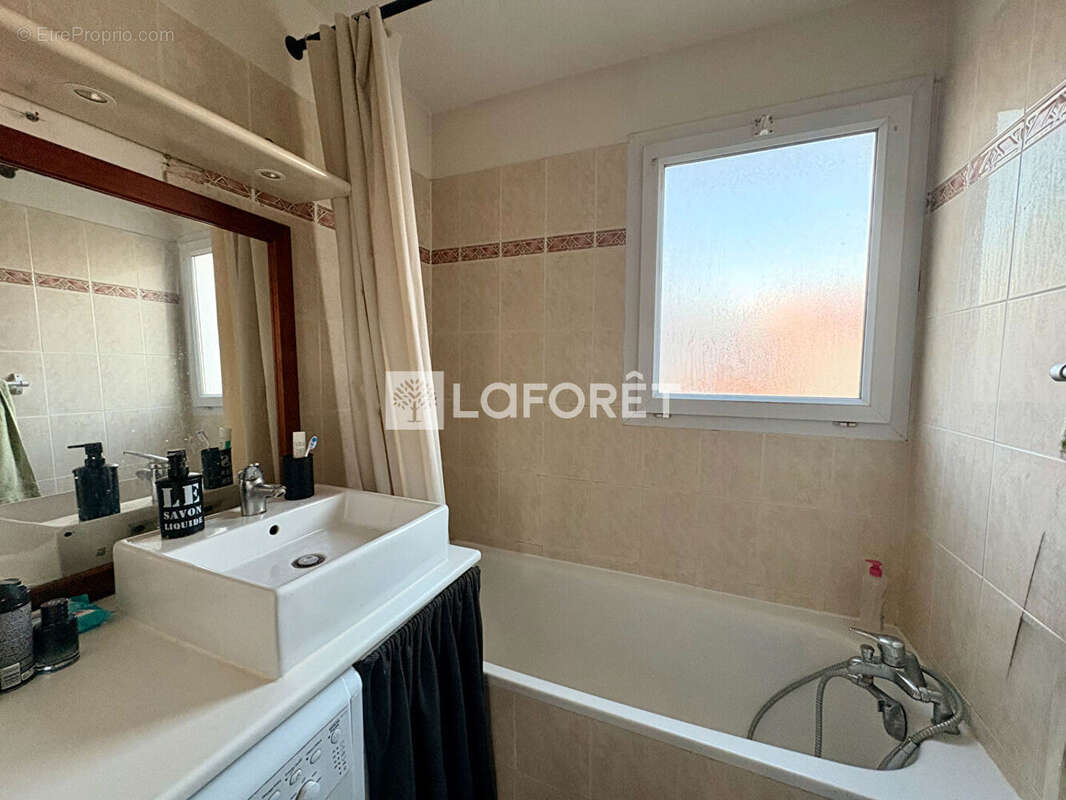 Appartement à PEROLS