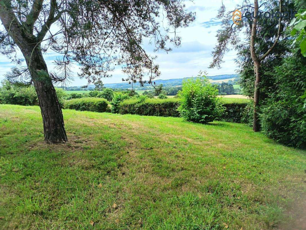 T4 96 m² sur sous-sol - photo 3