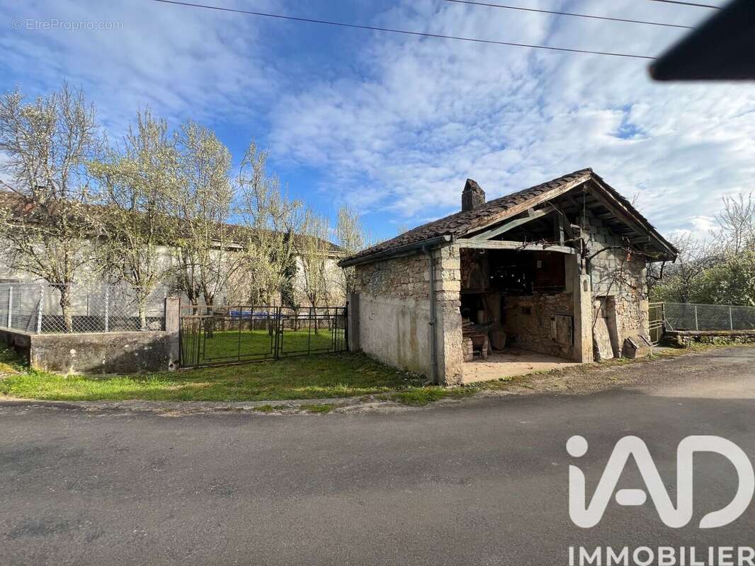 Maison 160 m² à Thoirette  - photo 4