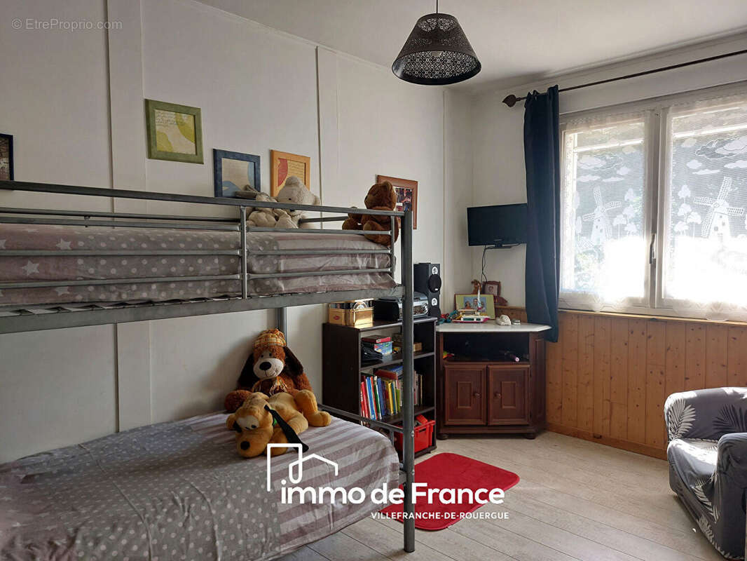 Maison 112 m²  T3/4 avec sous-sol et studio aménagé - photo 8