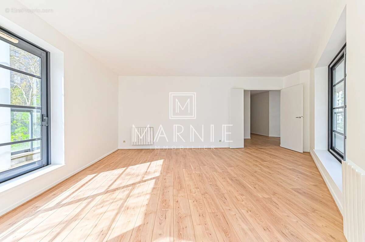 Appartement à PARIS-15E
