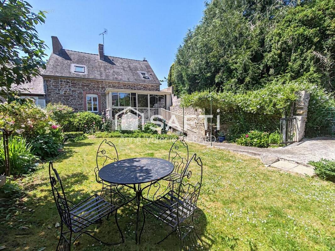 Photo 1 - Maison à FOUGEROLLES-DU-PLESSIS
