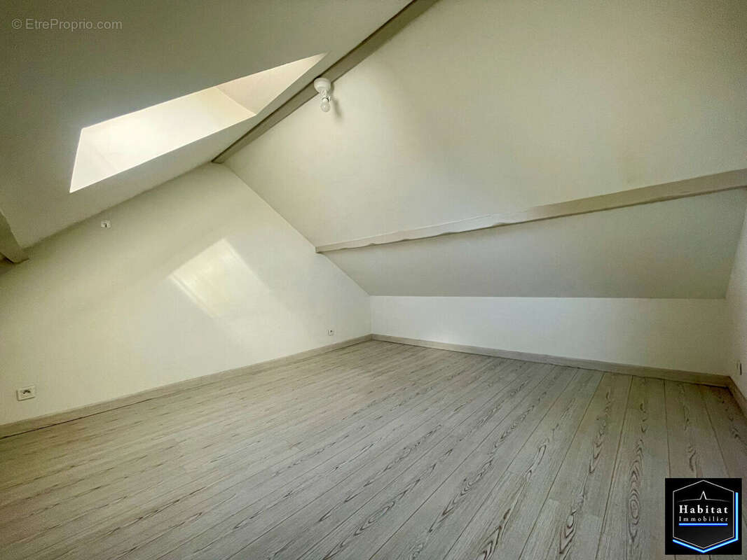 Maison à NANTEUIL-LE-HAUDOUIN