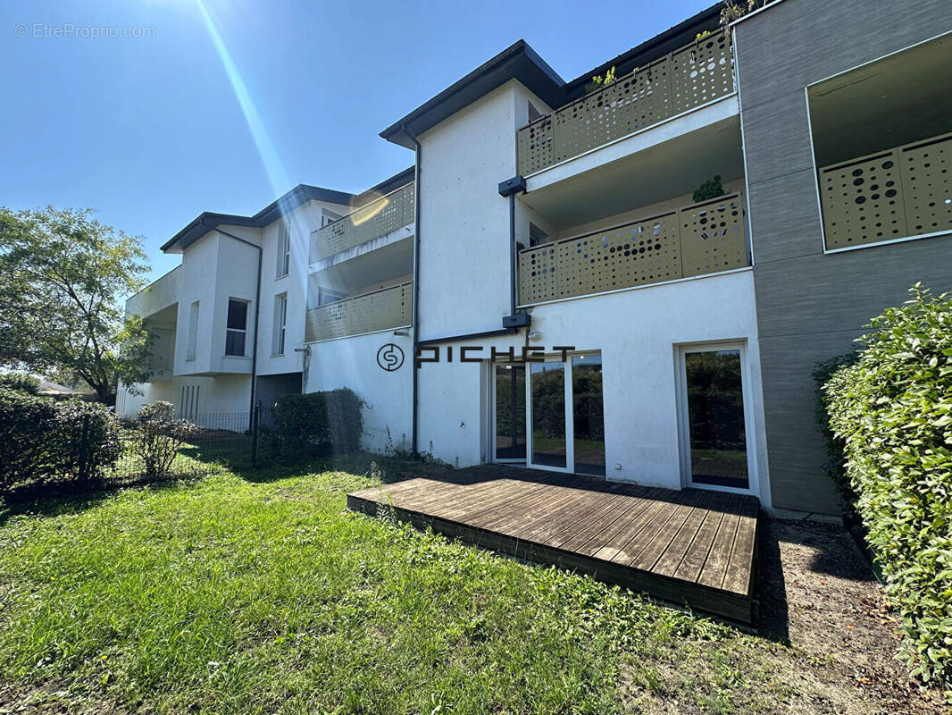 Appartement à VILLENAVE-D&#039;ORNON