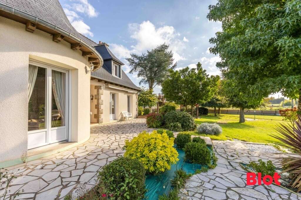 Maison à BEDEE