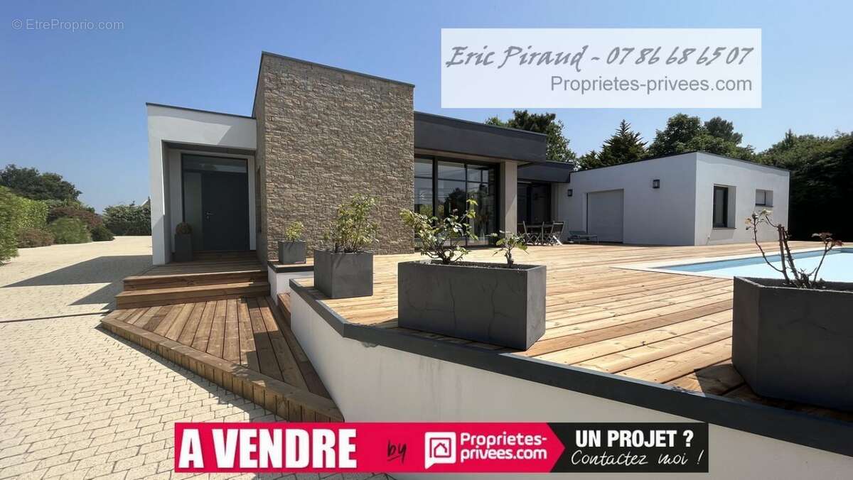 GUÉRANDE - Maison d'architecte d'environ 195 m² de plain-pied - photo 3