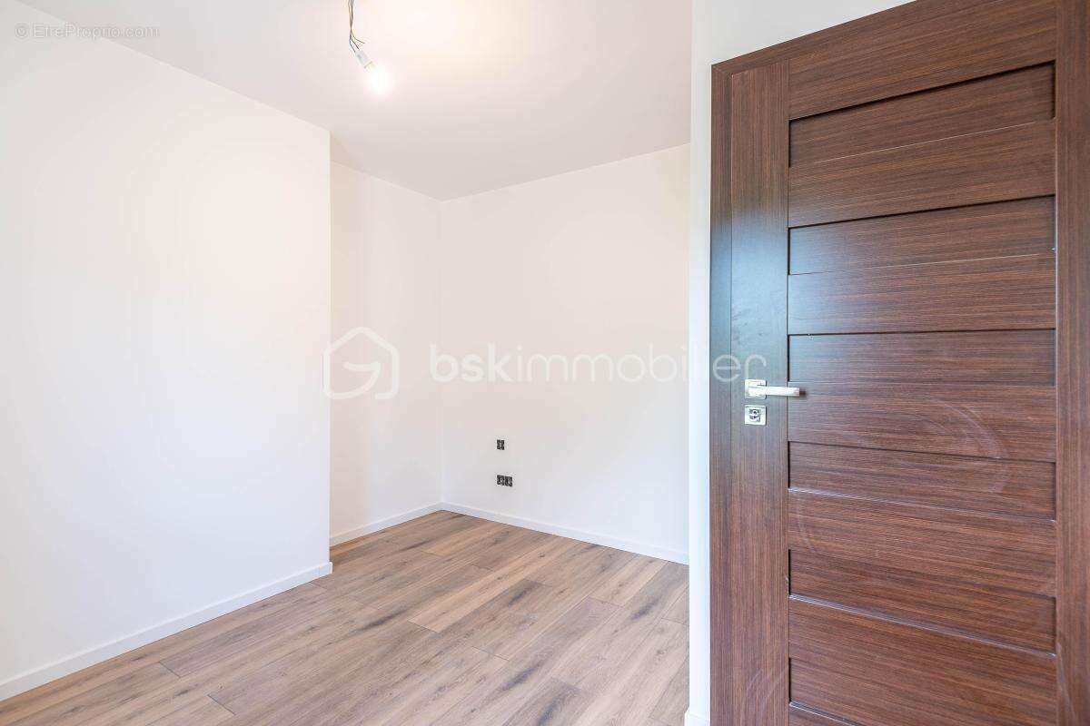 Appartement à PRINGY