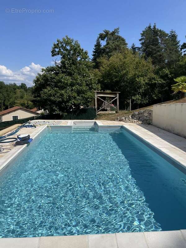 piscine traitement d'eau au sel 