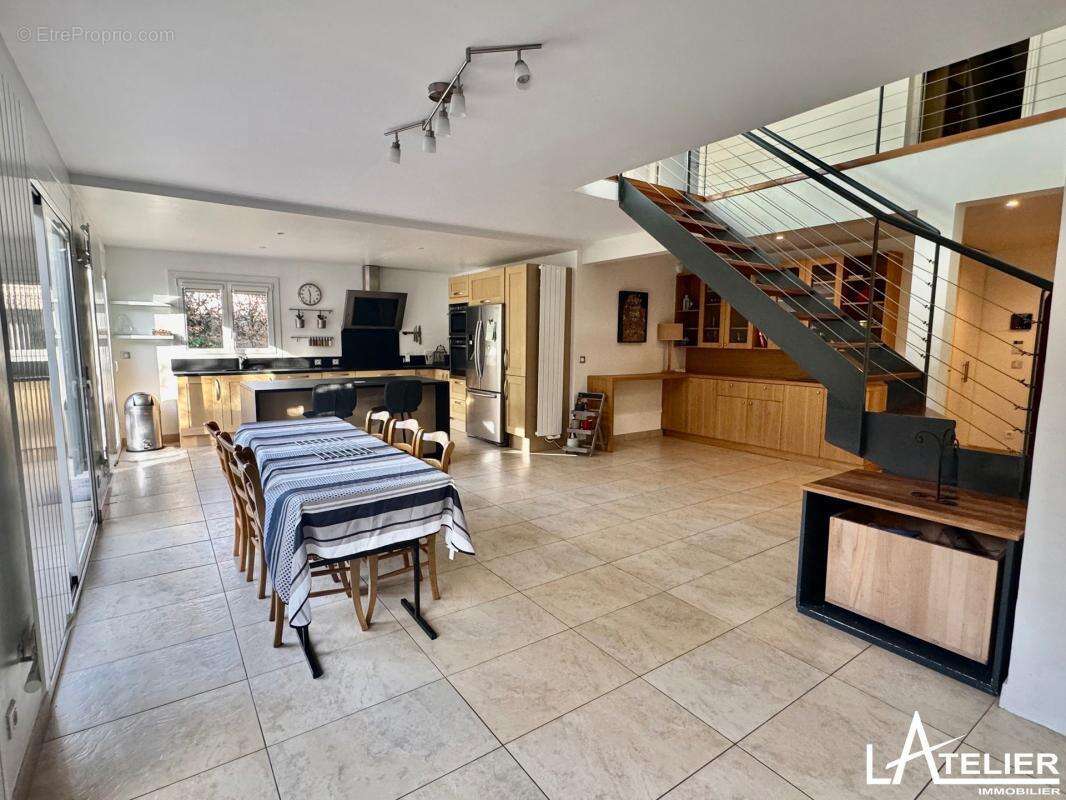 Maison à MAREIL-MARLY