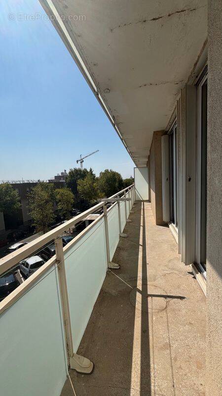 Appartement à PORT-DE-BOUC