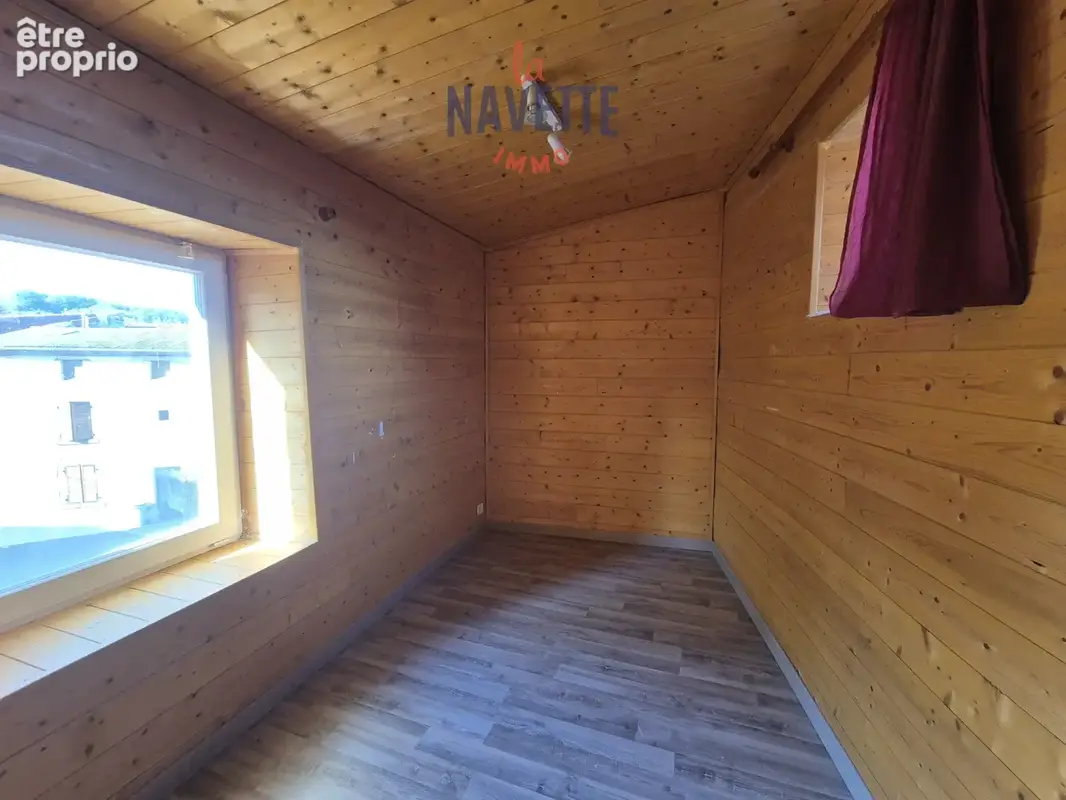 Immeuble de rapport   appartement t4 + local commercial - photo 6