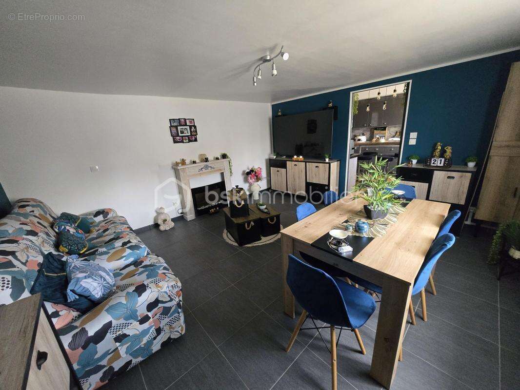 Maison à CERCY-LA-TOUR